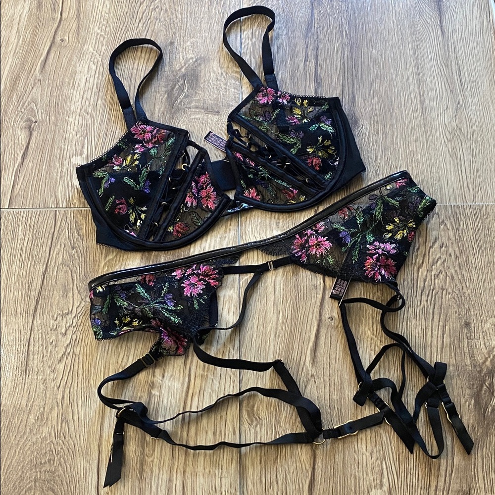 VS Very Sexy Set Low Cut Demi Underwire Bra 32DD & Garter Lace Embroidered M/L